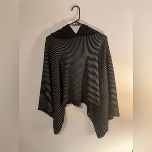 Hooded grey cable knit shawl